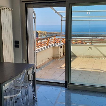 شقة Attico Con Vista Su Genova المظهر الخارجي الصورة