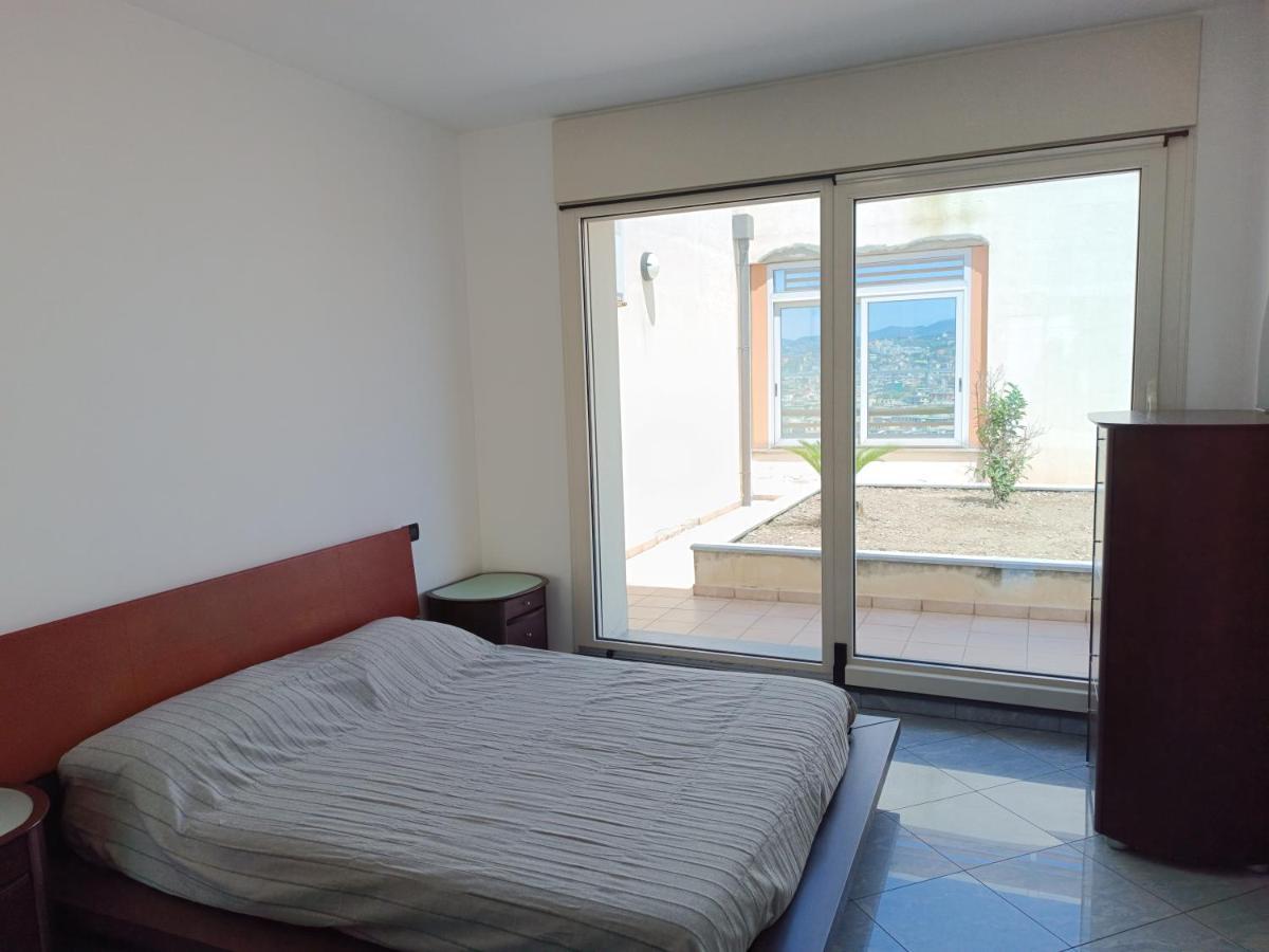 شقة Attico Con Vista Su Genova المظهر الخارجي الصورة
