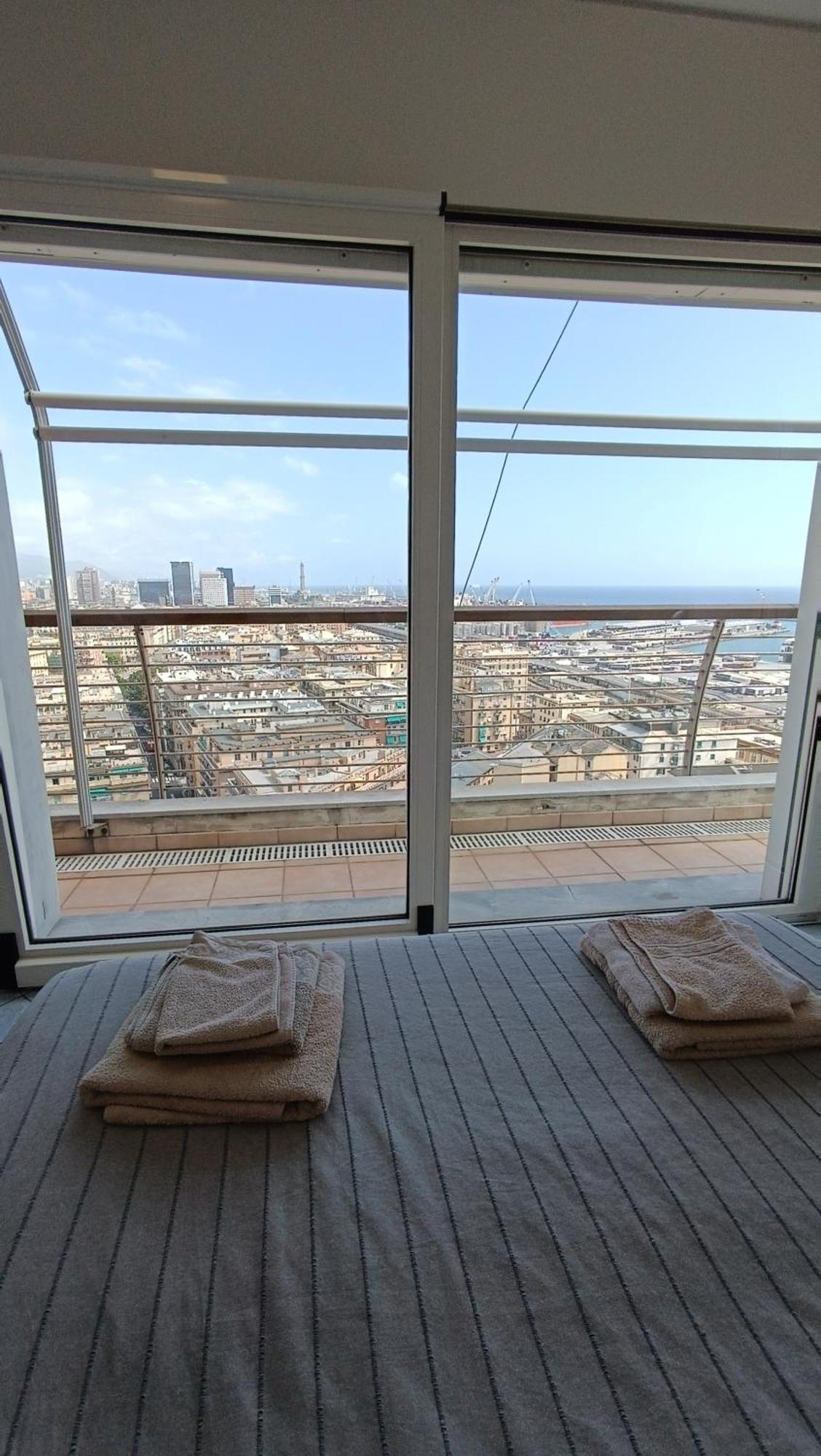 شقة Attico Con Vista Su Genova المظهر الخارجي الصورة